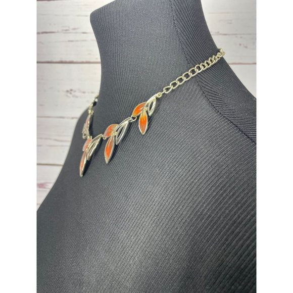 Vintage 70s Variegated Auburn Mahogany Silver Gold Tone Enamel Leaf Necklace - Picture 4 of 7